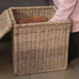 Caisse à jouets en raphia